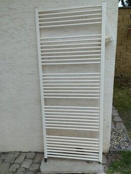 Koupelnový žebříkový radiátor