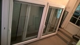 Dvoukřídlové plastové okno 236 x 145 cm