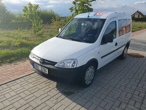 Prodám Opel Combo 1,4 66kw, 5-místné