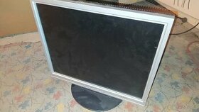 LCD monitor 17" - 1