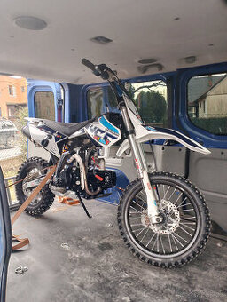 Prodám motorku YCF bigy 190 ccm