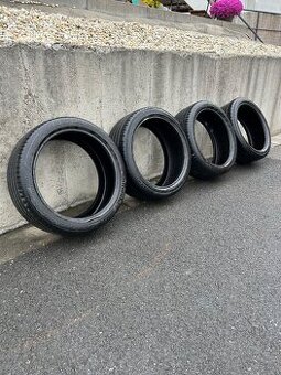 Letní pneu 225/40 R18 - 1