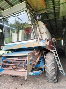 Kombajn E512