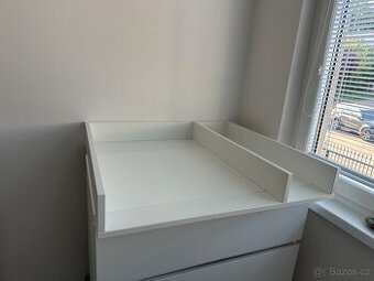 Prebalovaci pult/POUZE nastavec na komodu Ikea Malm