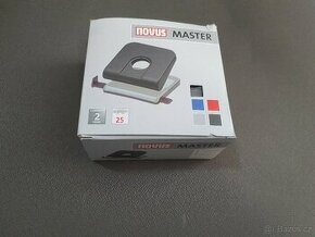 Kancelářská děrovačka Novus Master