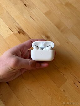 Apple AirPods Pro (1. generace)