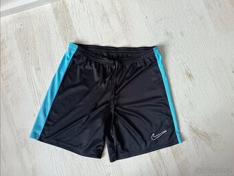 Kraťasy Nike