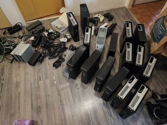 16 Xbox 360: nefunkční na náhradní dily