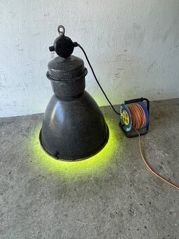 Industriální průmyslové světlo