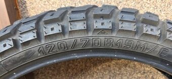 Prodam predni pneu Heidenau 120/70 B19