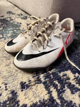 Turfy Nike