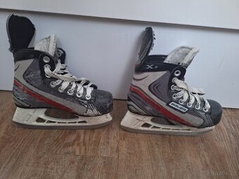 ⛸️ Brusle Bauer vel. 32 – pro drsňáky i romantiky na ledu