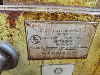 Odvalovací frézka na ozubení 5304
