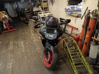 Honda CBR 600 f - 1