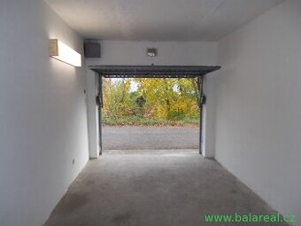 garáž  Kárníková Brno Řečkovice 20m2, elektřina