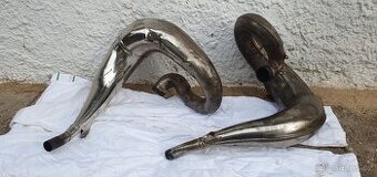 KTM výfuk a karbonový kryt 2t