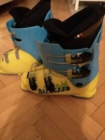 lyžáky 23.5, 26 cm. +helma+car.lyže 130 a 175 +lyž.kalhoty L