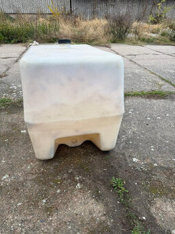 Plastová  nádoba 500 L