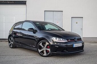 Volkswagen Golf GTI VII ( 7 ) - 1