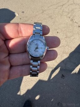 Hodinky OMEGA Seamaster Aqua Terra (Diamanty & Perleť)
