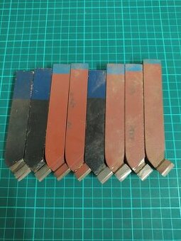 Soustružnické nože uběráky s SK