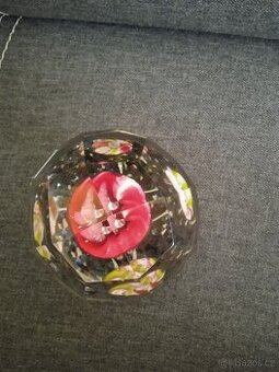 Retro skleněné těžítko kytky