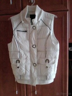 Dámská prošívaná teplá vesta, vel. M, zn. Amisu