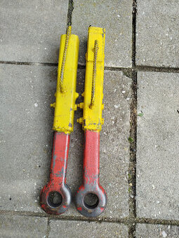 tažná oka na káru,vlek apod.