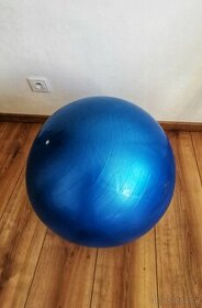 Gymnastický / rehabilitační míč + pumpa 65cm modrý - 1