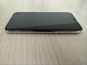 iPhone 11 Pro 128GB white + Apple Smart Battery Case - 1
