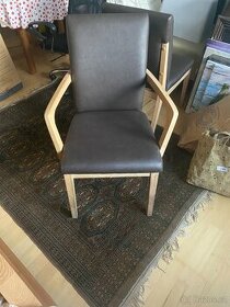 Židle s područkami