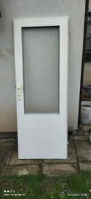 Interiérové dveře 80 cm 2/3 prosklené bílé - 1