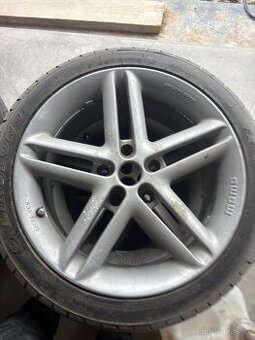 Alu kola r17 5x120 Momo 43300