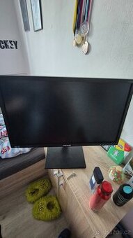 Samsung S24E650
