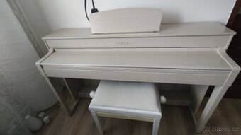 Yamaha CLP-535 WA + stolička