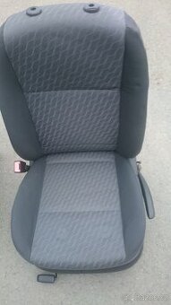 Skoda Octavia 1 předni sedačky