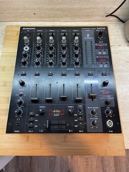 Dj mixážní pult Behringer DJX750 - 1
