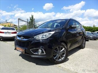 Hyundai ix35 2,0 CRDI 4X4, VÝHŘEV, DIGI AC