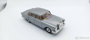 GAMA Mini-mod M 1:47 Mercedes 220S