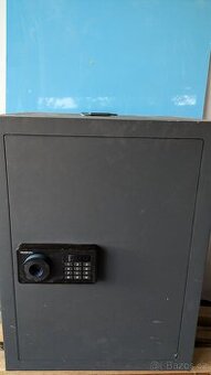 Prodám trezor Alpha 61cm