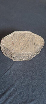 Broušená cukřenka