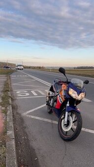 Hondu cbr125r repsol - 1