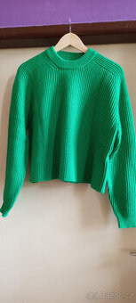 MÓDNÍ SVETR - ZN. BERSHKA - NOVÝ