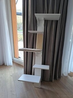 Pet dřevěné nástěnné škrabadlo pro kočky