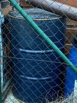 200l sud na dešťovou vodu