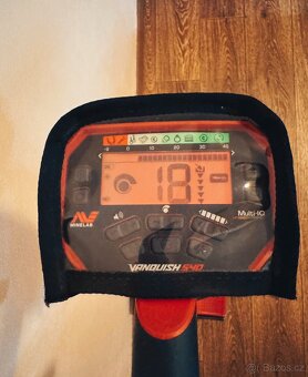 Detektor kovů Vanquish 540