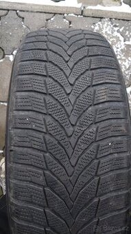 prodám 4 zimní pneu 235 55 19 NEXEN vzorek 70%