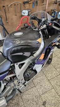 Honda Cbr 900 Rr sc 33 nebo sc28