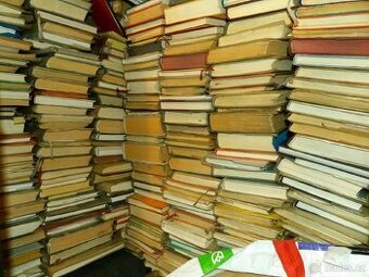 Prodám 1000 ks knih, 13 banánových beden