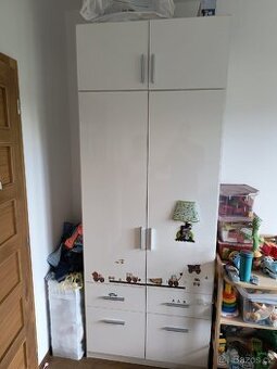 Skrin s nastvcem - bil lesk